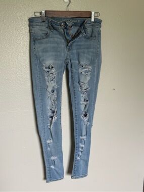 American Eagle Super Stretch Distressed Jeans Size 4 Short